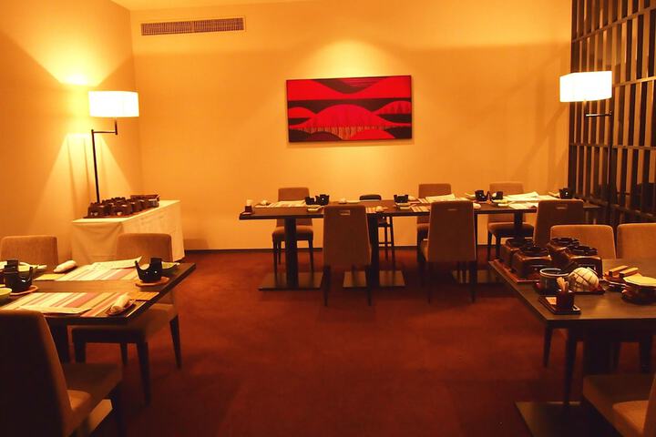 Dining 47 of 68