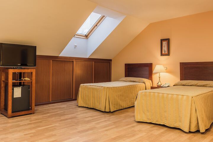 Room 25 of 84
