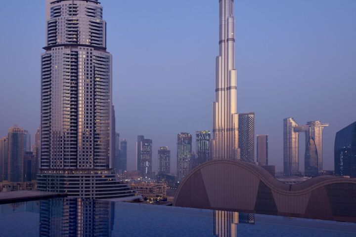 Pool Hotel