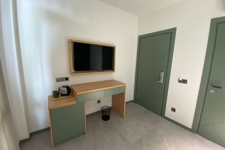 Room 34 of 62