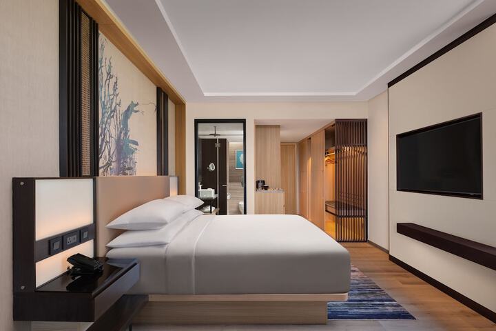Room 11 of 88