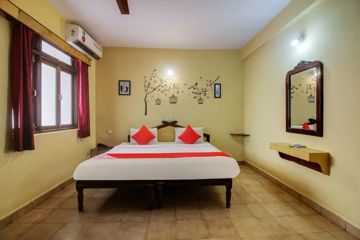 Room 4 of 13