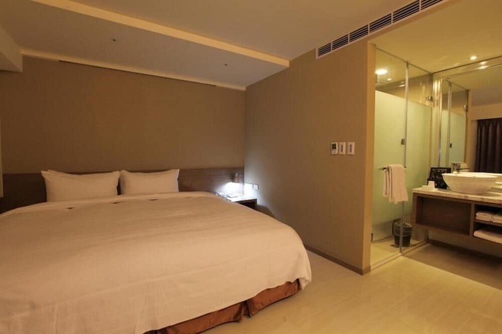 Room 29 of 62