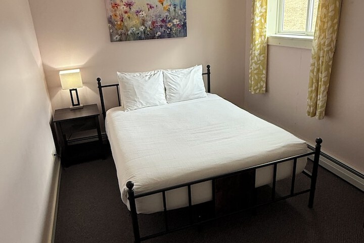 Room 72 of 331