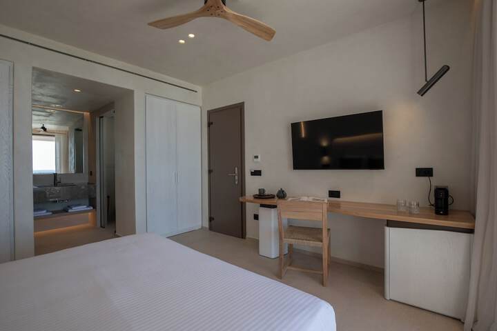 Room 10 of 121