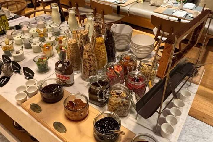 Breakfast area