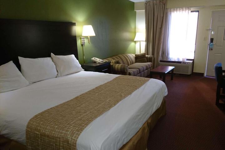 1 King Bed (13 of 18)