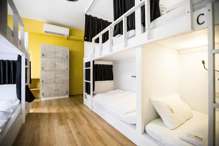 Room 30 of 127