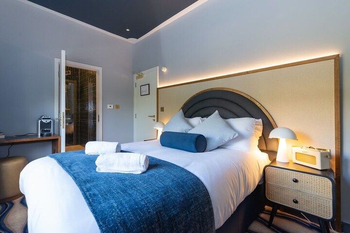 Room 5 of 23