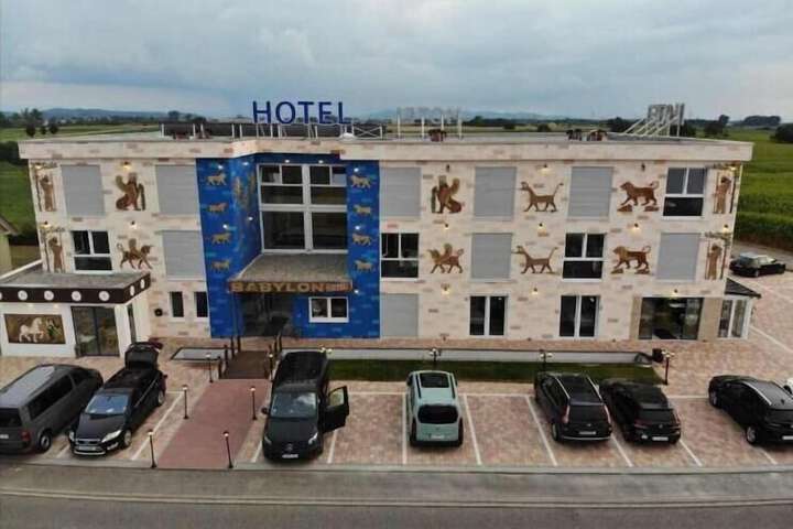 Hotel 51 of 55