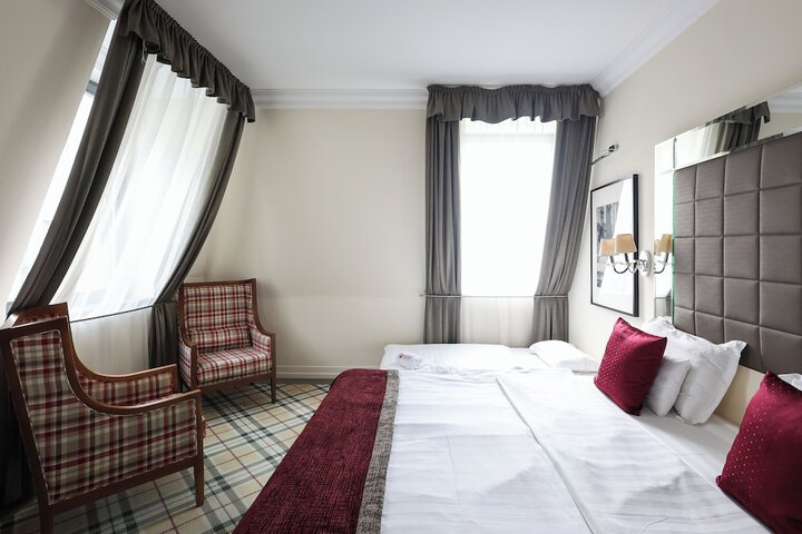 Room 20 of 39