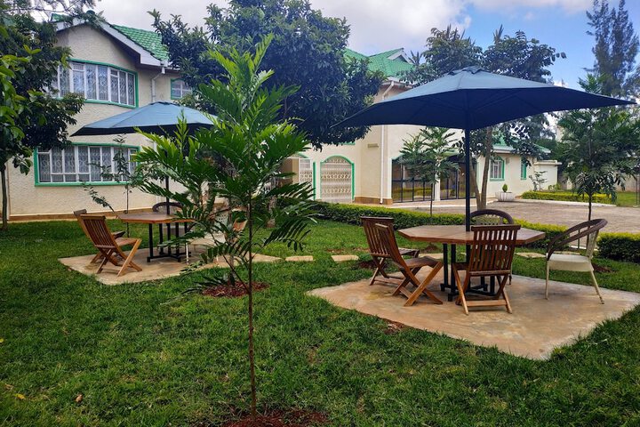 215 Karen Garden