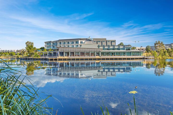 Photo of Best Western Plus North Lakes Hotel
