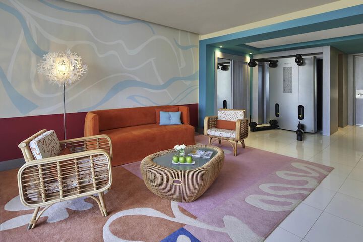 Room 27 of 190