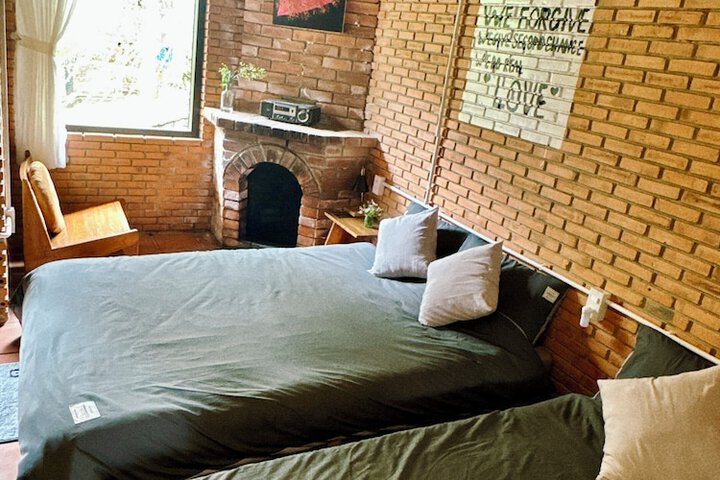 Room 8 of 31