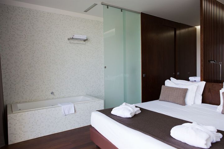 Room 3 of 31