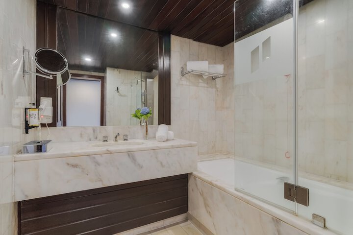 Bath Interior
