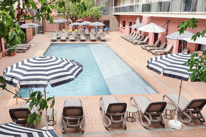 Pools & Facilities