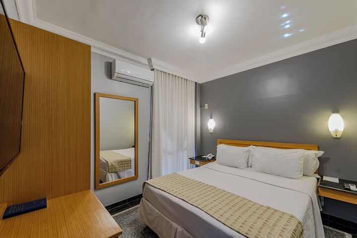 Room 32 of 78