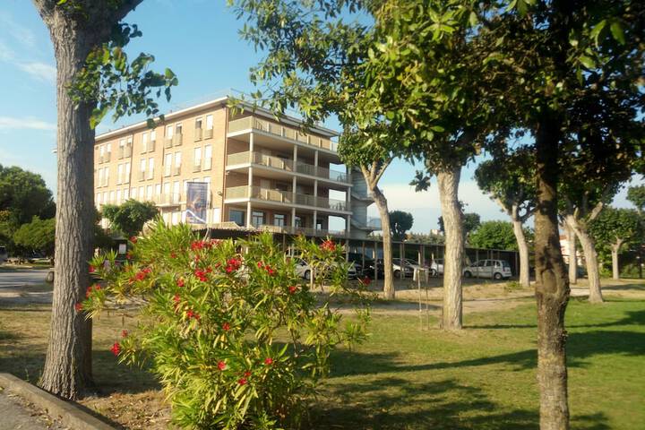 Hotel Exterior 63 of 65