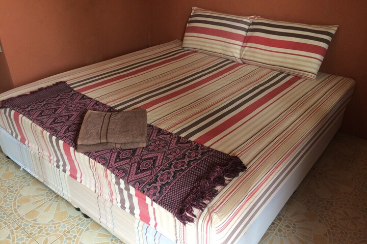 Room 8 of 31
