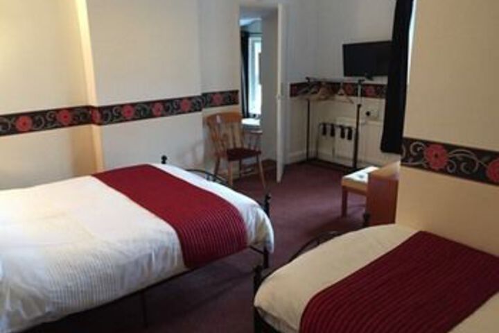 Room 8 of 15