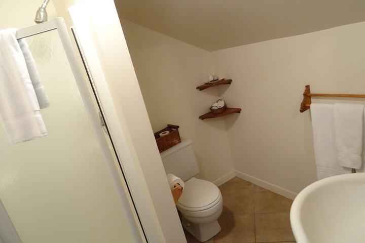 Room 35 of 60