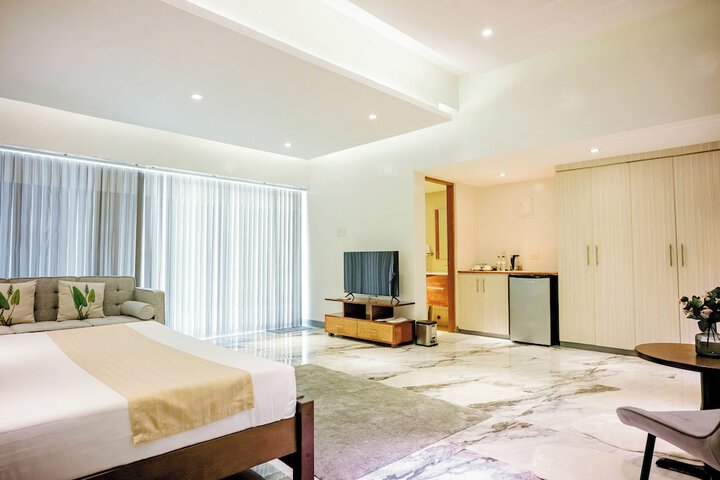 Room 9 of 70