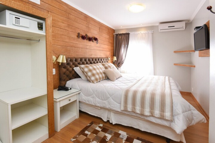 Room 37 of 105