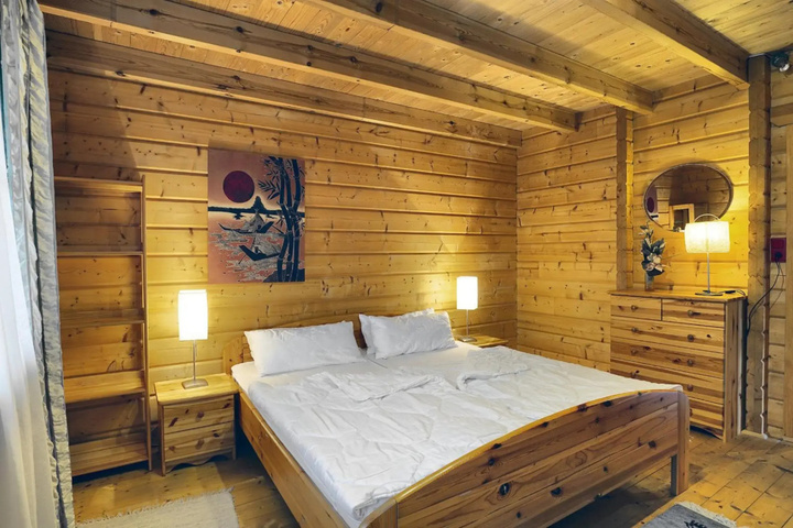 Room 2 of 13