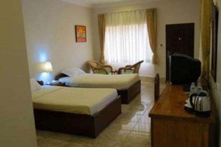Room 4 of 6