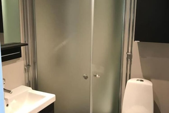 Room 32 of 45