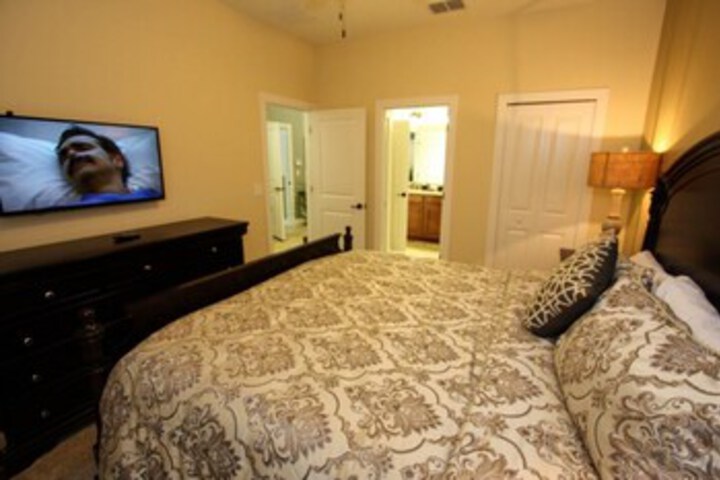 Room 14 of 24