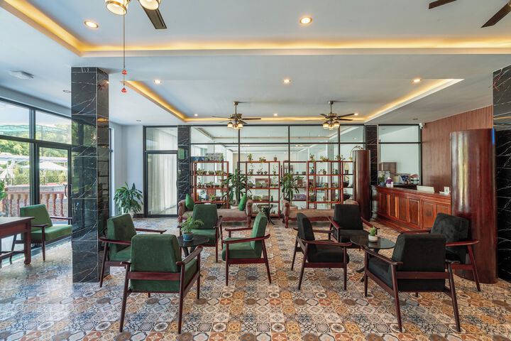 Hotel Interior 5 of 109