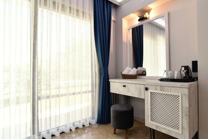 Room 3 of 19