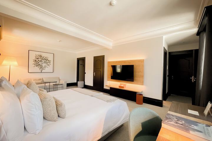 Room 44 of 114