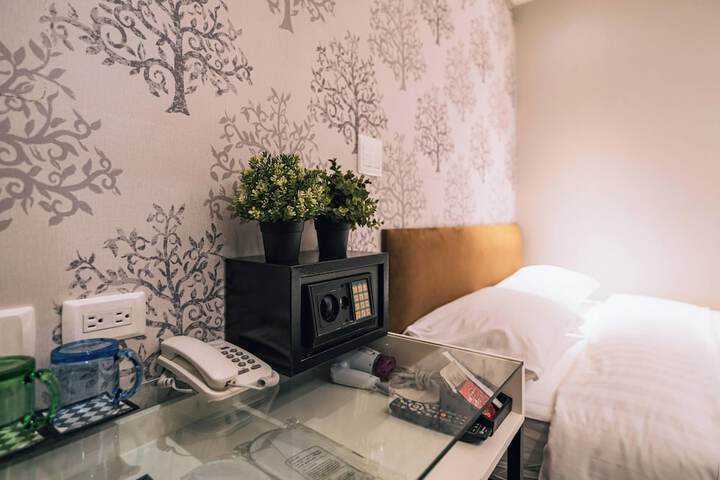 Room 41 of 65