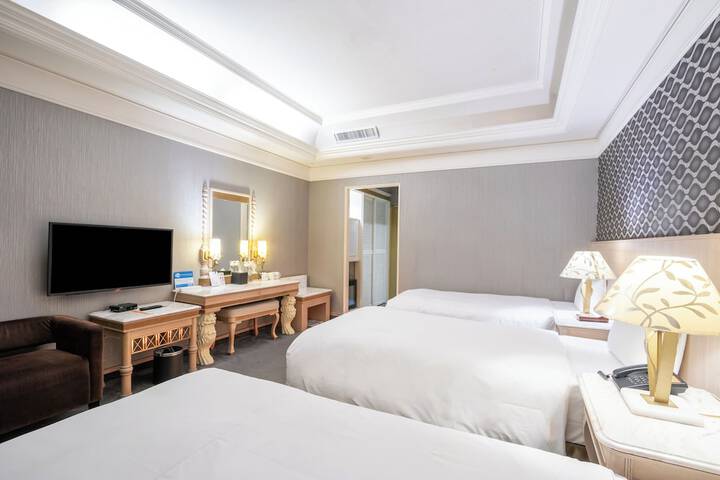 Room 16 of 63