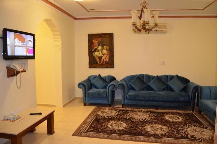 Room 6 of 25