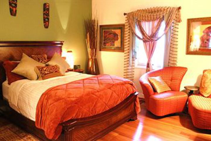 Room 8 of 18