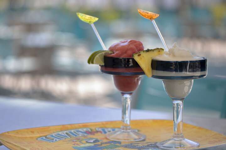 Poolside bar