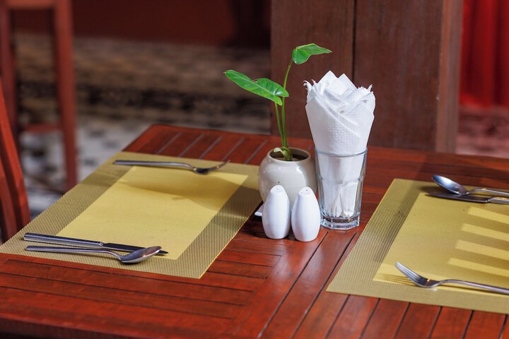 Dining 39 of 61