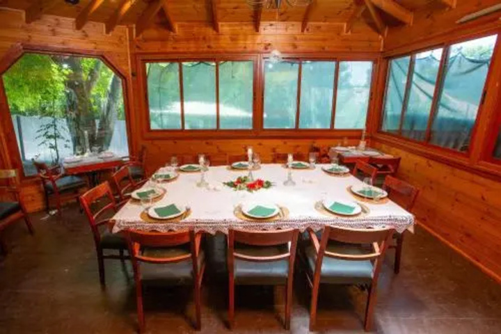 Dining 13 of 14