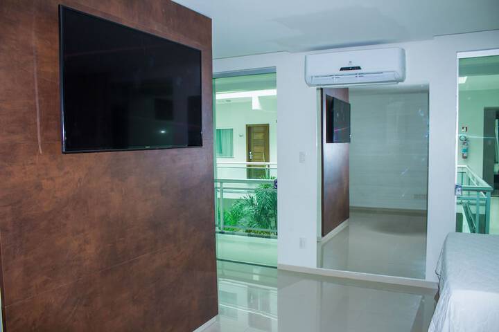 Room 17 of 34