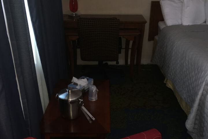 Room 24 of 81