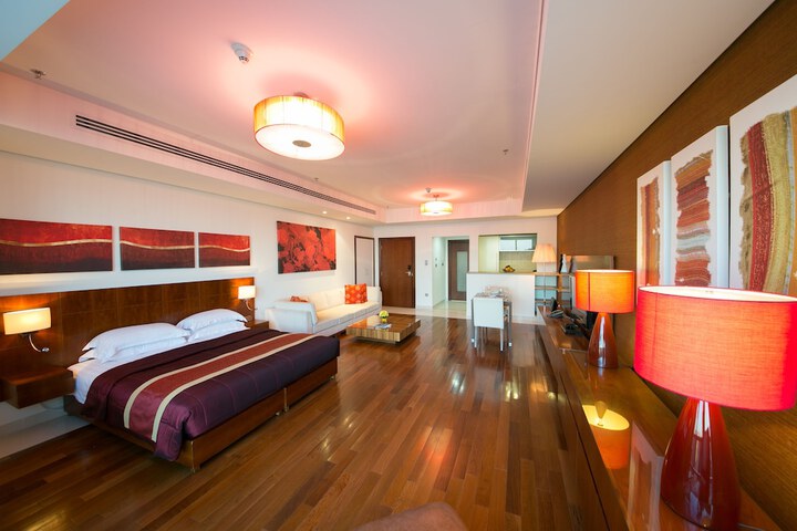 Room 9 of 129