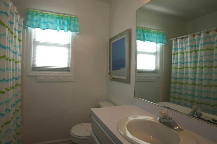 Room 10 of 17