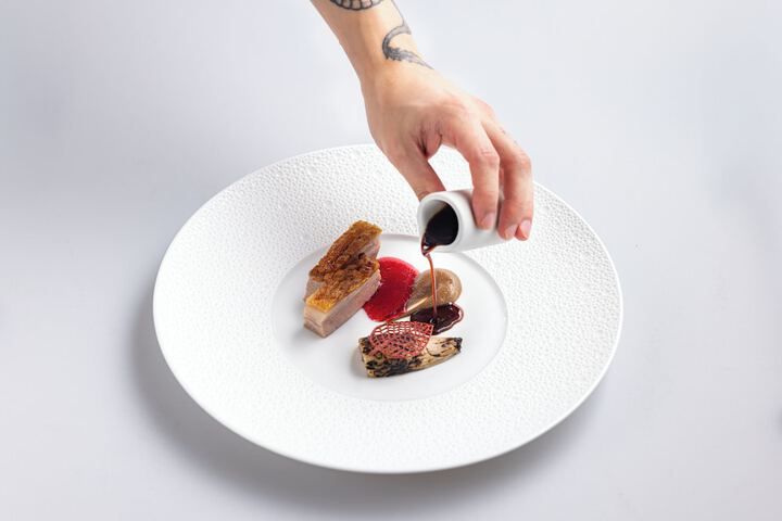 Dining 76 of 87