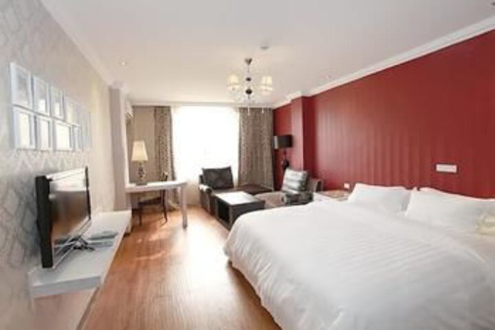 Room 28 of 37