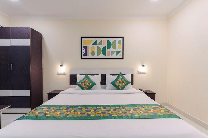 Room 8 of 48